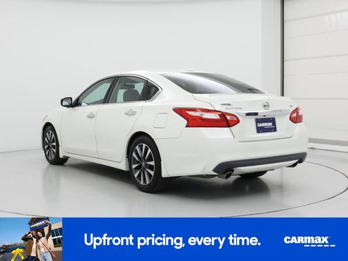 White 2016 Nissan Altima SV