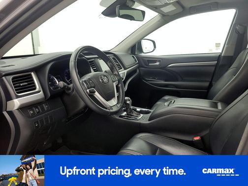 2017 Toyota Highlander SE