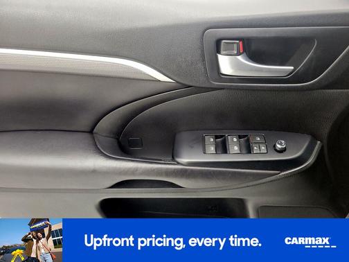 2017 Toyota Highlander SE