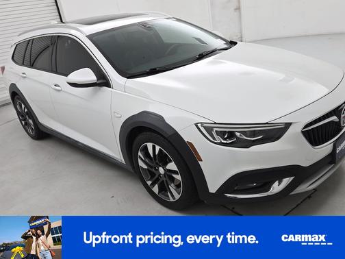 2018 Buick Regal TourX Essence
