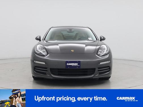 2016 Porsche Panamera 4 Edition