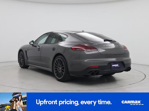 2016 Porsche Panamera 4 Edition