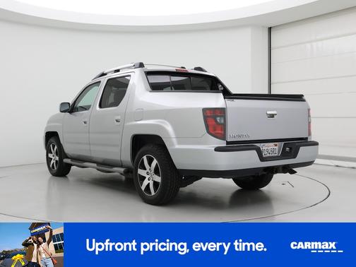 Silver 2014 Honda Ridgeline SE