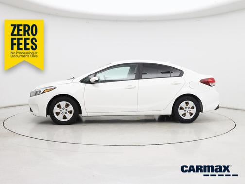 White 2018 Kia Forte LX