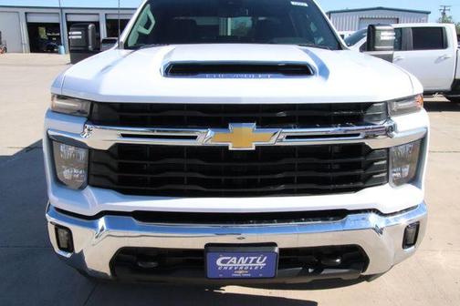 Summit White 2026 Chevrolet Silverado 3500 LT