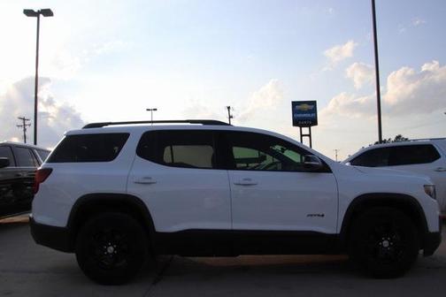 2020 GMC Acadia AT4