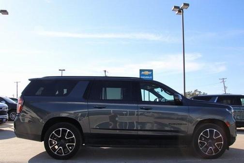 2021 Chevrolet Suburban RST