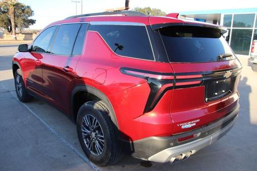 2024 Chevrolet Traverse LT