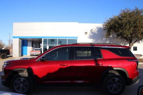 2024 Chevrolet Traverse LT