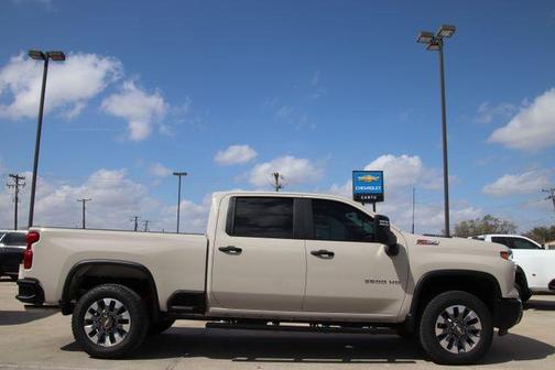 2026 Chevrolet Silverado 2500 Custom