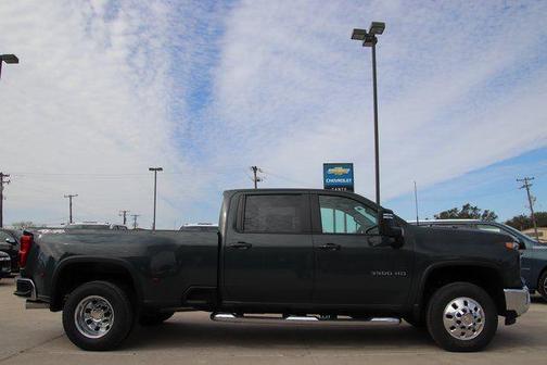 2026 Chevrolet Silverado 3500 LT