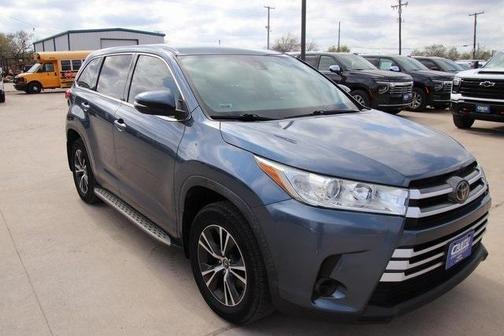 2019 Toyota Highlander LE