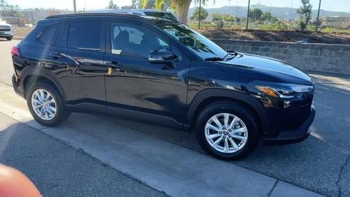 2025 Toyota Corolla Cross LE