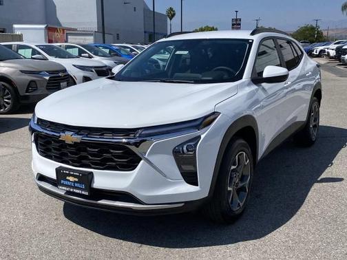 2025 Chevrolet Trax LT