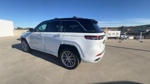 2022 Jeep Grand Cherokee 4xe Summit