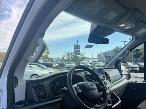 2024 Ford Transit-250 