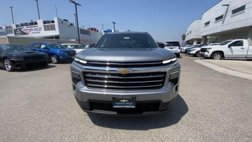 2025 Chevrolet Traverse LT