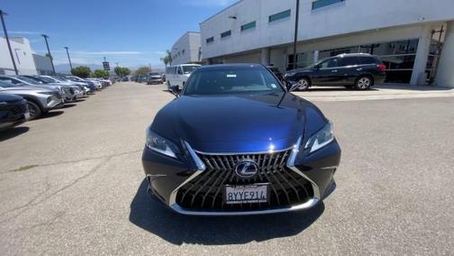 2022 Lexus ES 300h