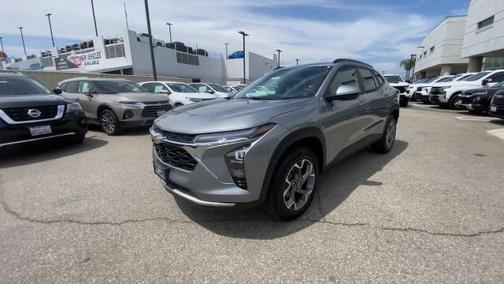 2025 Chevrolet Trax LT