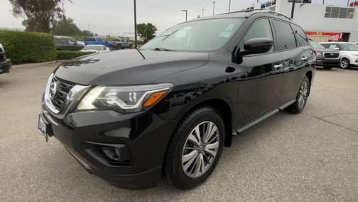 2020 Nissan Pathfinder SV