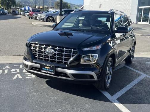 2025 Hyundai VENUE SEL