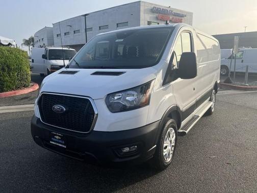 2024 Ford Transit-250 