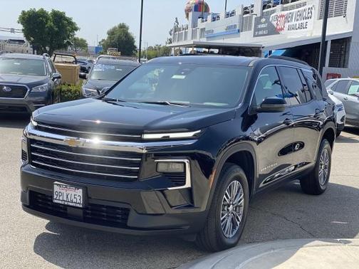2025 Chevrolet Traverse LT