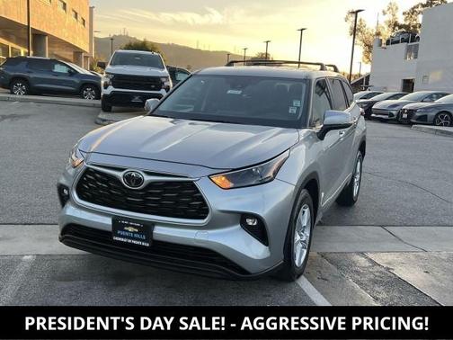 2023 Toyota Highlander LE