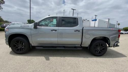 2025 Chevrolet Silverado 1500 Custom