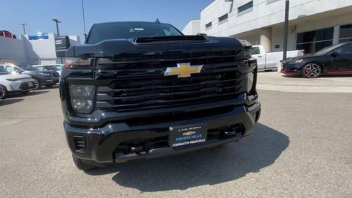 2025 Chevrolet Silverado 2500 Custom