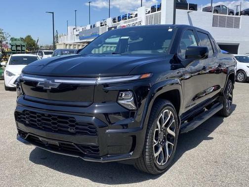 2025 Chevrolet Silverado EV RST