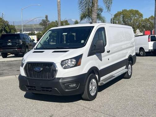 2024 Ford Transit-250 
