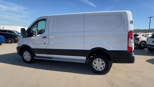2024 Ford Transit-250 