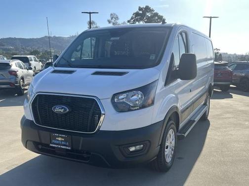 2024 Ford Transit-250 