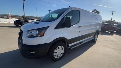 2024 Ford Transit-250 