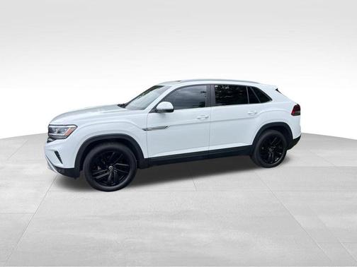 Pure White 2022 Volkswagen Atlas Cross Sport 2.0T SE w/Technology