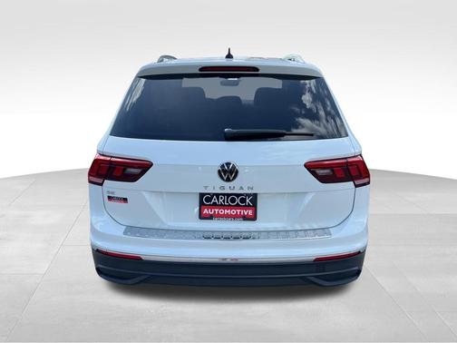Opal White Pearl Effect 2023 Volkswagen Tiguan 2.0T SE