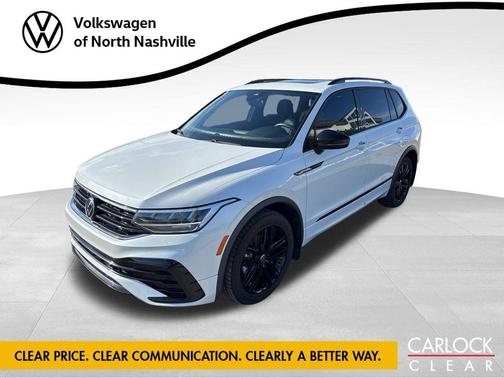 Oryx White Pearl Effect 2022 Volkswagen Tiguan 2.0T SE R-Line Black