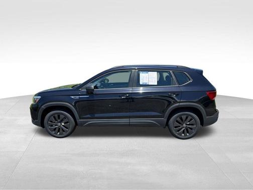 Deep Black Pearl Effect 2023 Volkswagen Taos 1.5T S