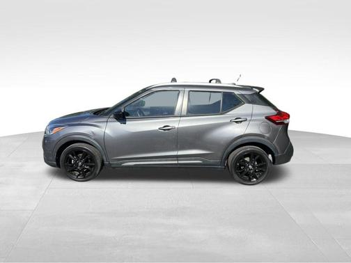 Gun Metallic 2019 Nissan Kicks SR
