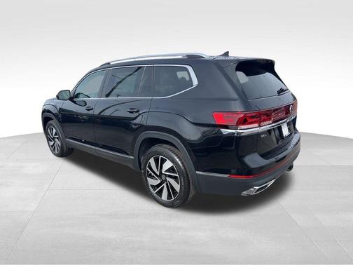 Deep Black Pearl Effect 2026 Volkswagen Atlas 2.0T SEL
