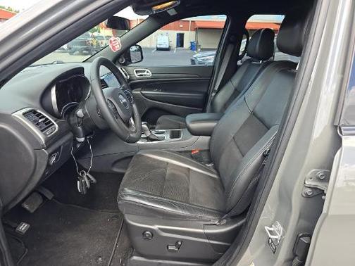 Sting Gray Clearcoat 2021 Jeep Grand Cherokee Laredo X