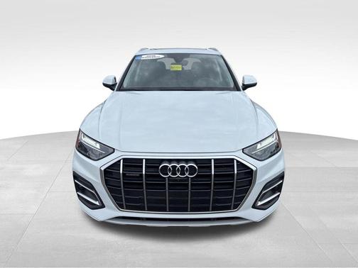 Glacier White Metallic 2021 Audi Q5 40 Premium Plus