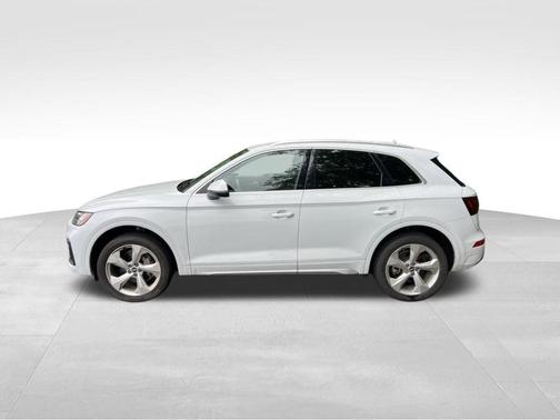 Glacier White Metallic 2021 Audi Q5 40 Premium Plus