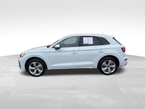 Glacier White Metallic 2021 Audi Q5 40 Premium Plus