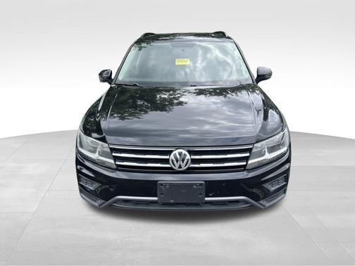 Deep Black Pearl Effect 2019 Volkswagen Tiguan 2.0T S
