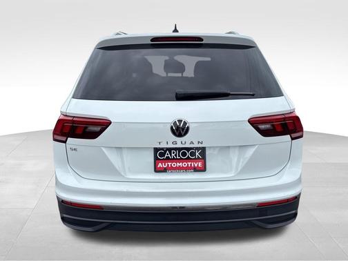Opal White Pearl Effect 2023 Volkswagen Tiguan 2.0T SE