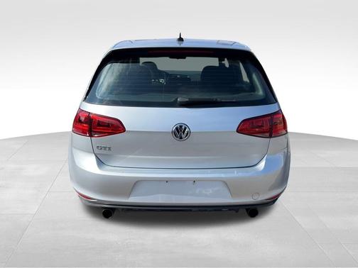2016 Volkswagen Golf GTI S