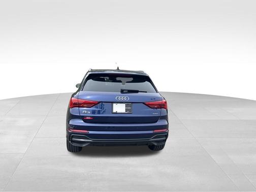 Navarra Blue Metallic 2021 Audi Q3 45 S line Premium