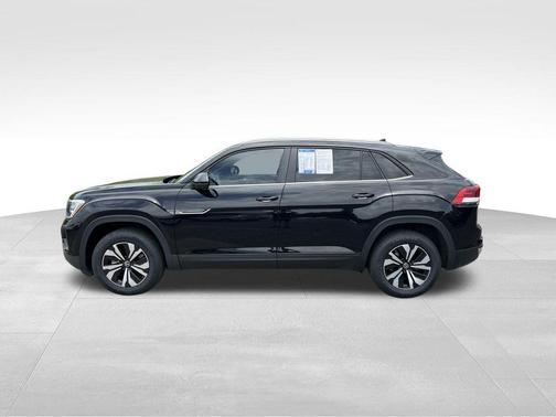 Deep Black Pearl Effect 2024 Volkswagen Atlas Cross Sport 2.0T SE